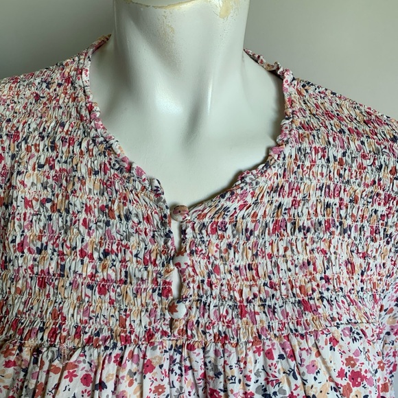 Cynthia Rowley 3/4 sleeve floral smocked prairie blouse - Picture 3 of 5